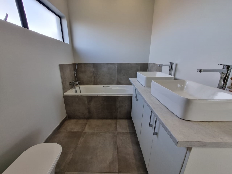 3 Bedroom Property for Sale in Wild Olive Estate Free State